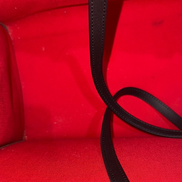 Louis Vuitton OnTheGo GM Brown and Gold Monogram Tote - Picture 12 of 14